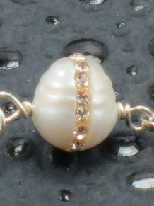 Fresh Water Pearl with Swarovski Crystals